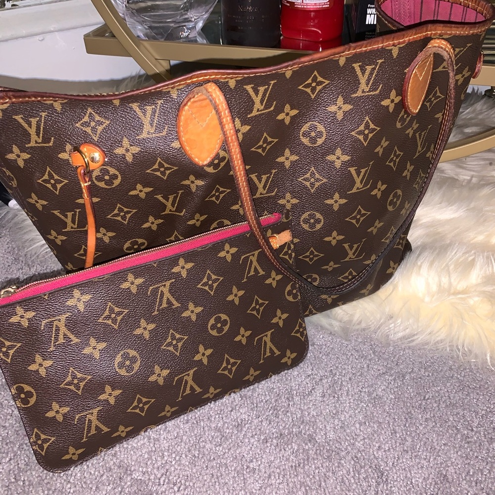 ⭐LOUIS VUITTON Never full AUTHENTIC